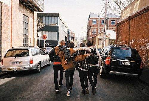 落叶一片片广场舞